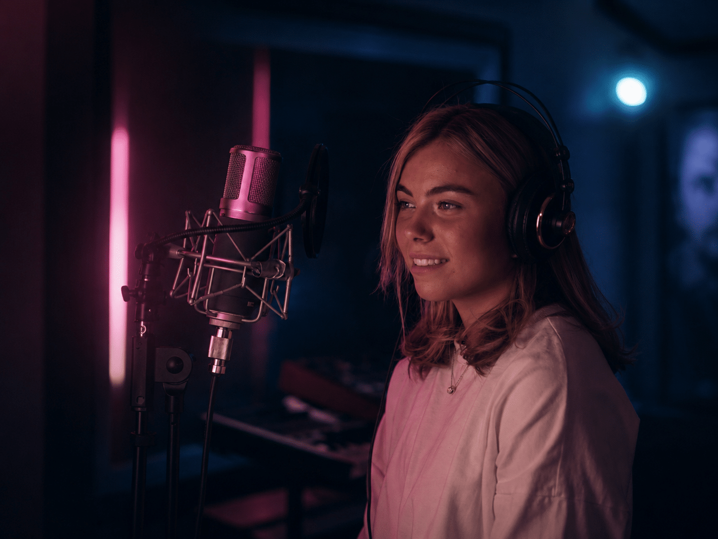 lovely - Billie Eilish